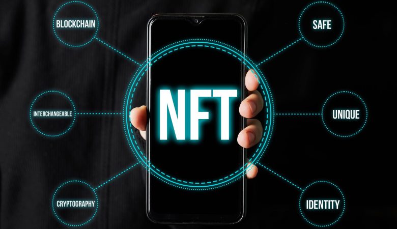 چگونه توکن‌های غیرقابل تعویض (NFT) شکل جدیدی از مالکیت را تعریف می‌کنند؟